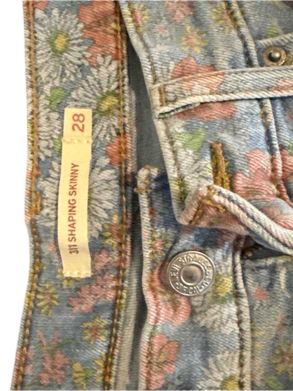Vintage Boho Levi’s Shaping Skinny Jeans Floral Print Size 28 - Picture 3 of 4